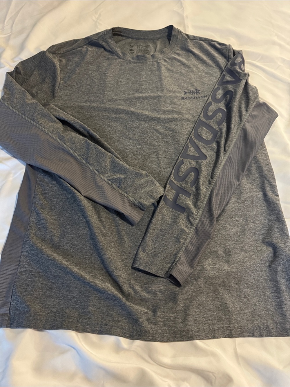 BASSDASH Men's Long-Sleeve Performance Tee - Gray